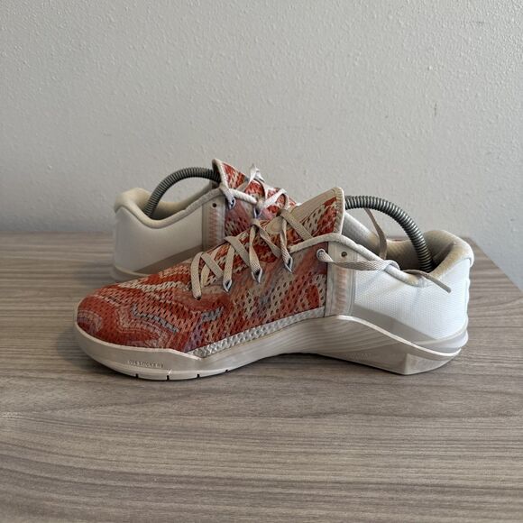 Nike Metcon 6 Shoes Womens Sz 11 Desert Sand White Athletic Trainers Sneakers - Picture 8 of 11